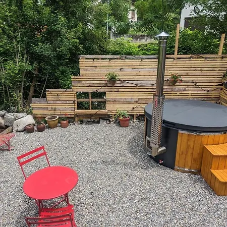 Riverside Cabin With Private Terrace + Hot Tub Mauléon-Barousse
